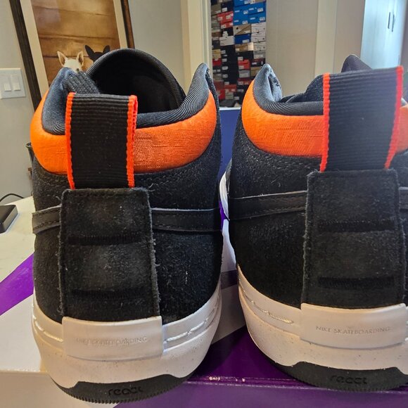 Nike SB React Leo Baker Black/Black/Orange DX4361 002 NIB Size 10.5 NEW SKATE - Picture 4 of 7